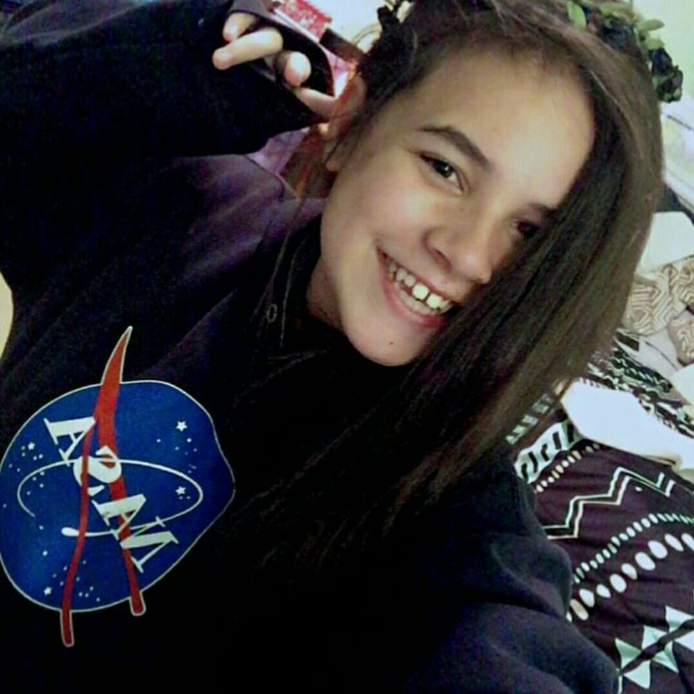 Meet your Posher, Kira